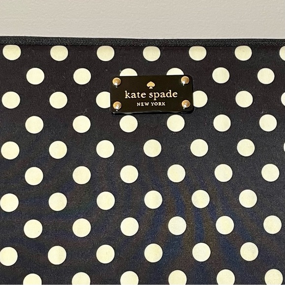 Kate Spade polka dot laptop case black and white, good condition minor flaw - Picture 2 of 6